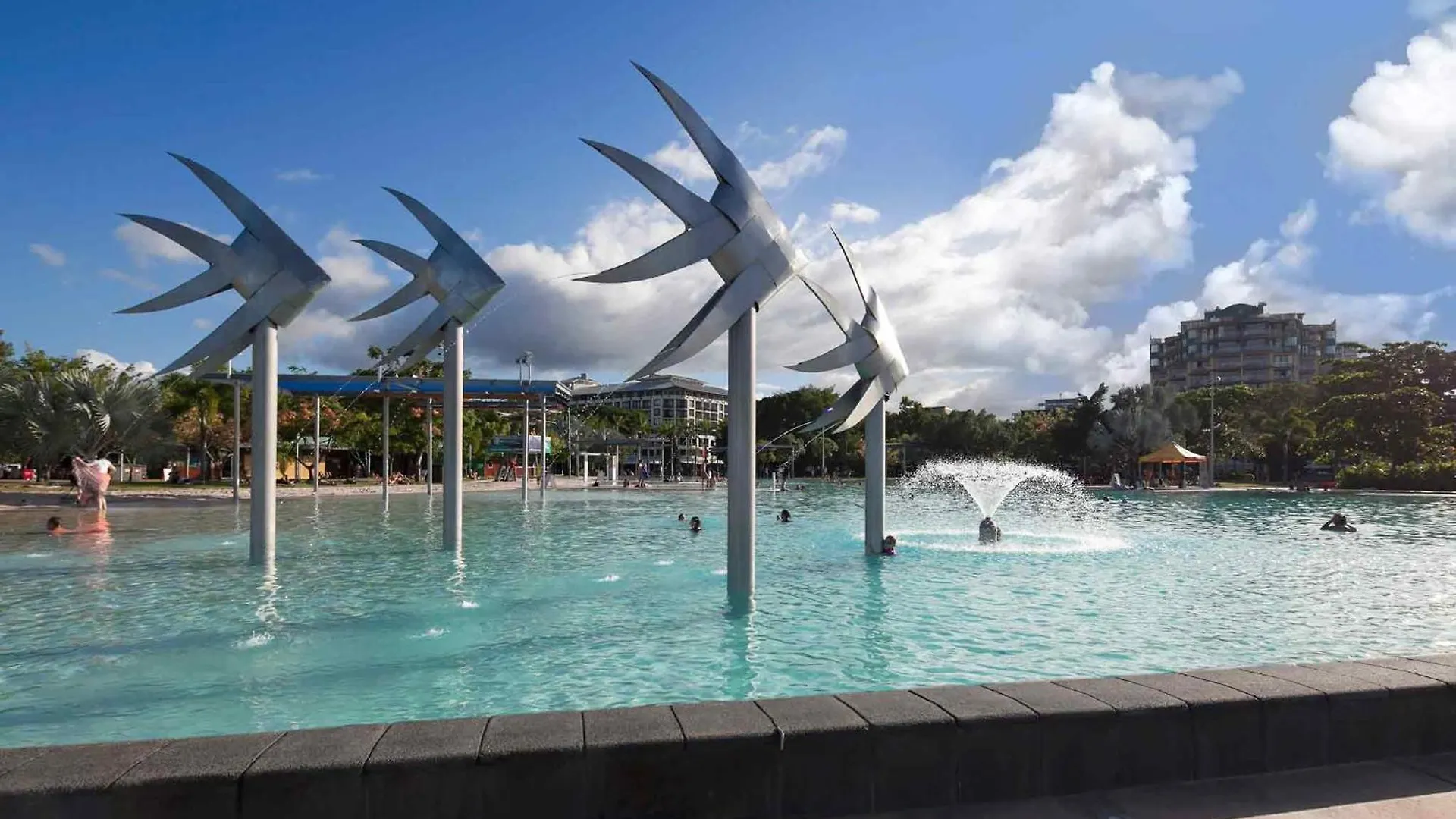 Modern Apartment With Esplanade Views Near The Hospital Cairns 0*,  Australia