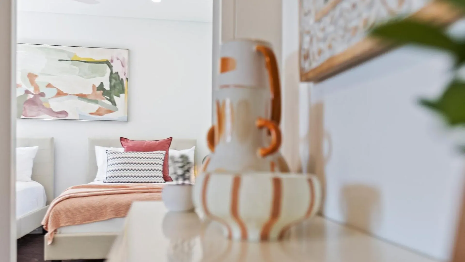 Modern Apartment With Esplanade Views Near The Hospital Cairns Australia