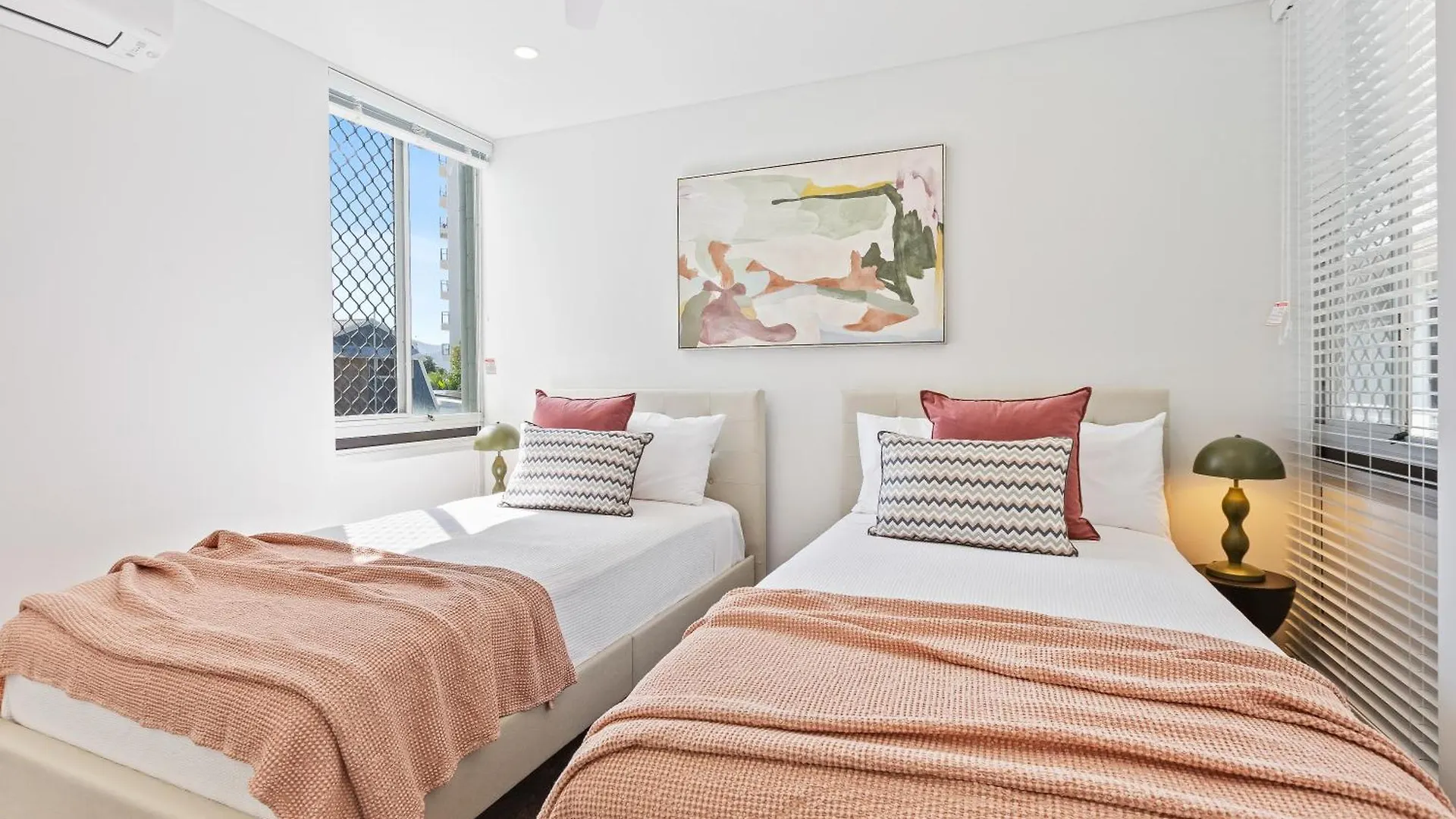 Modern Apartment With Esplanade Views Near The Hospital Cairns 0*,